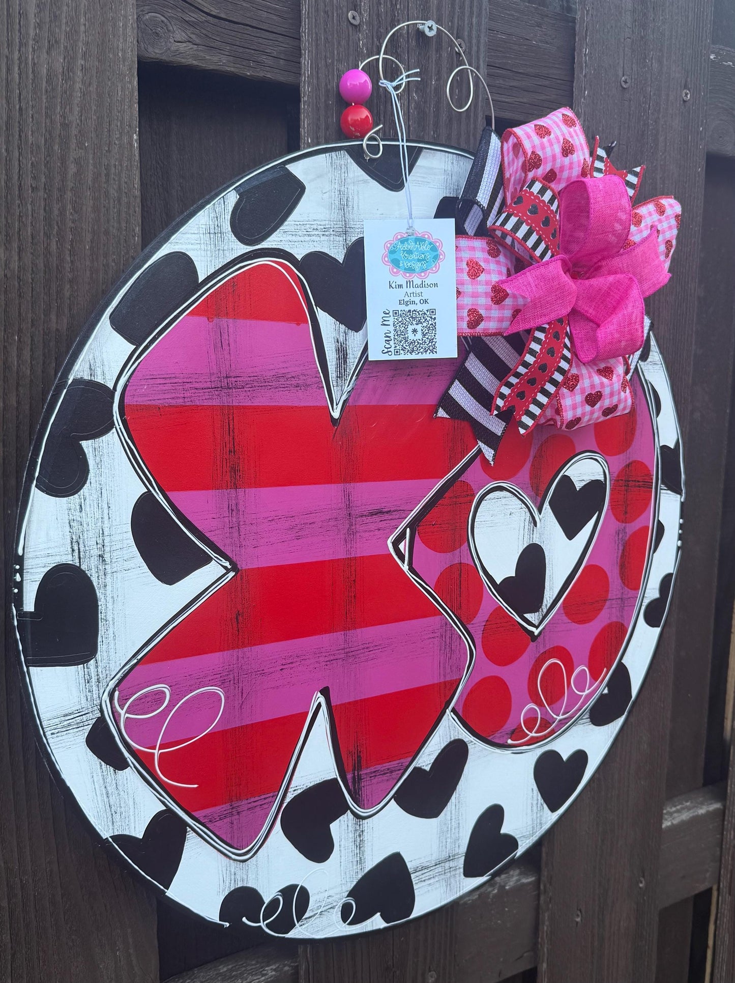 Valentine XO Round door hanger, 21” round