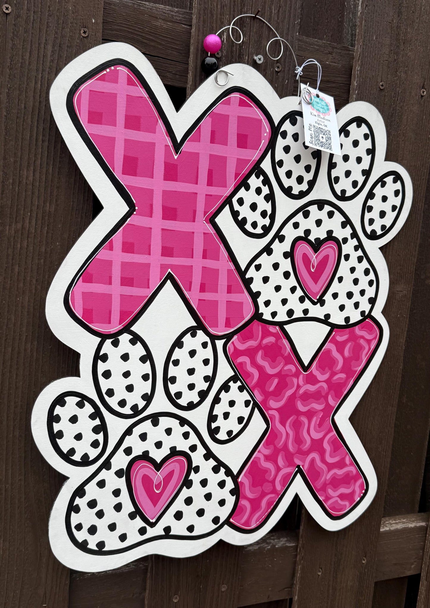 XOXO Paw Print door hanger, 19.5"x23”