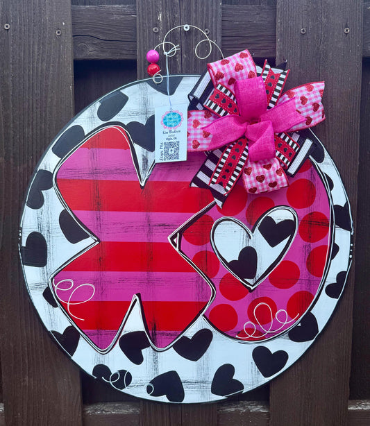 Valentine XO Round door hanger, 21” round
