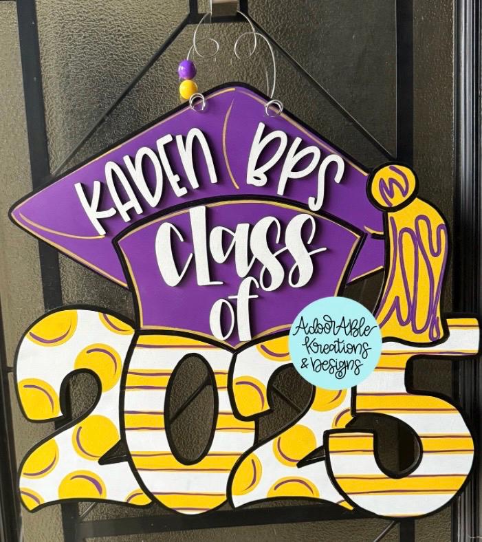 Graduation door hanger | 2027 | class of 2027 | personalization | 20”x22”