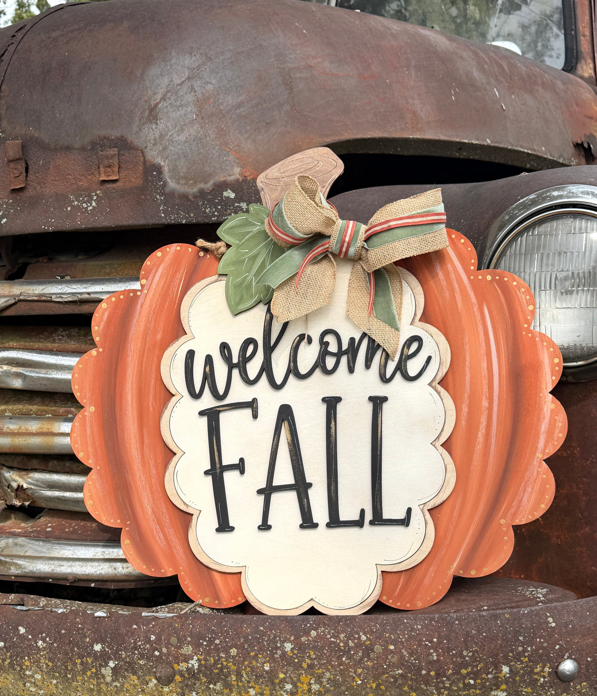 Welcome Fall Scallop - Whippoorwill Charm
