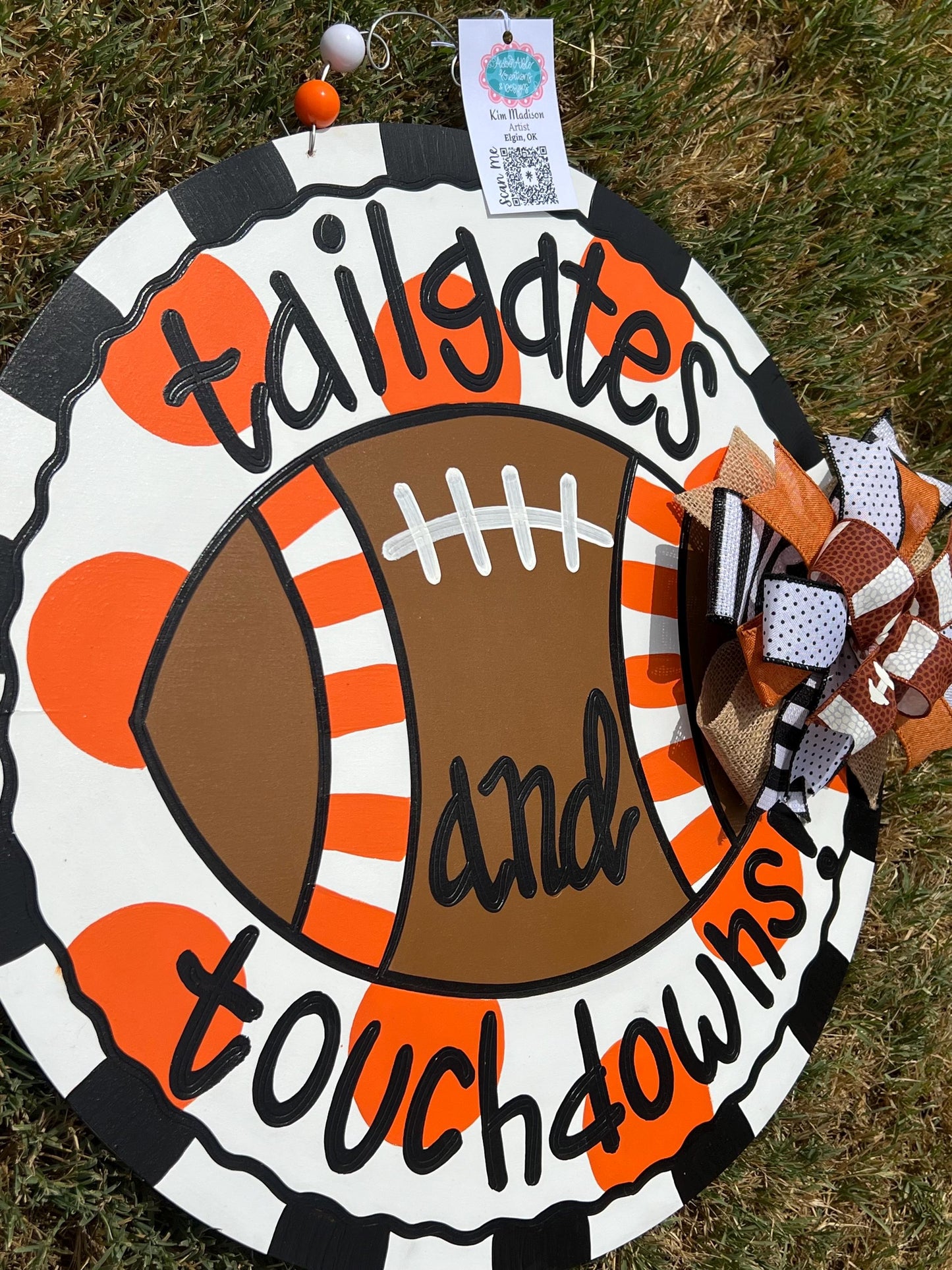 Football Door Hanger, Tailgates and Touchdowns, Round Wood Sign